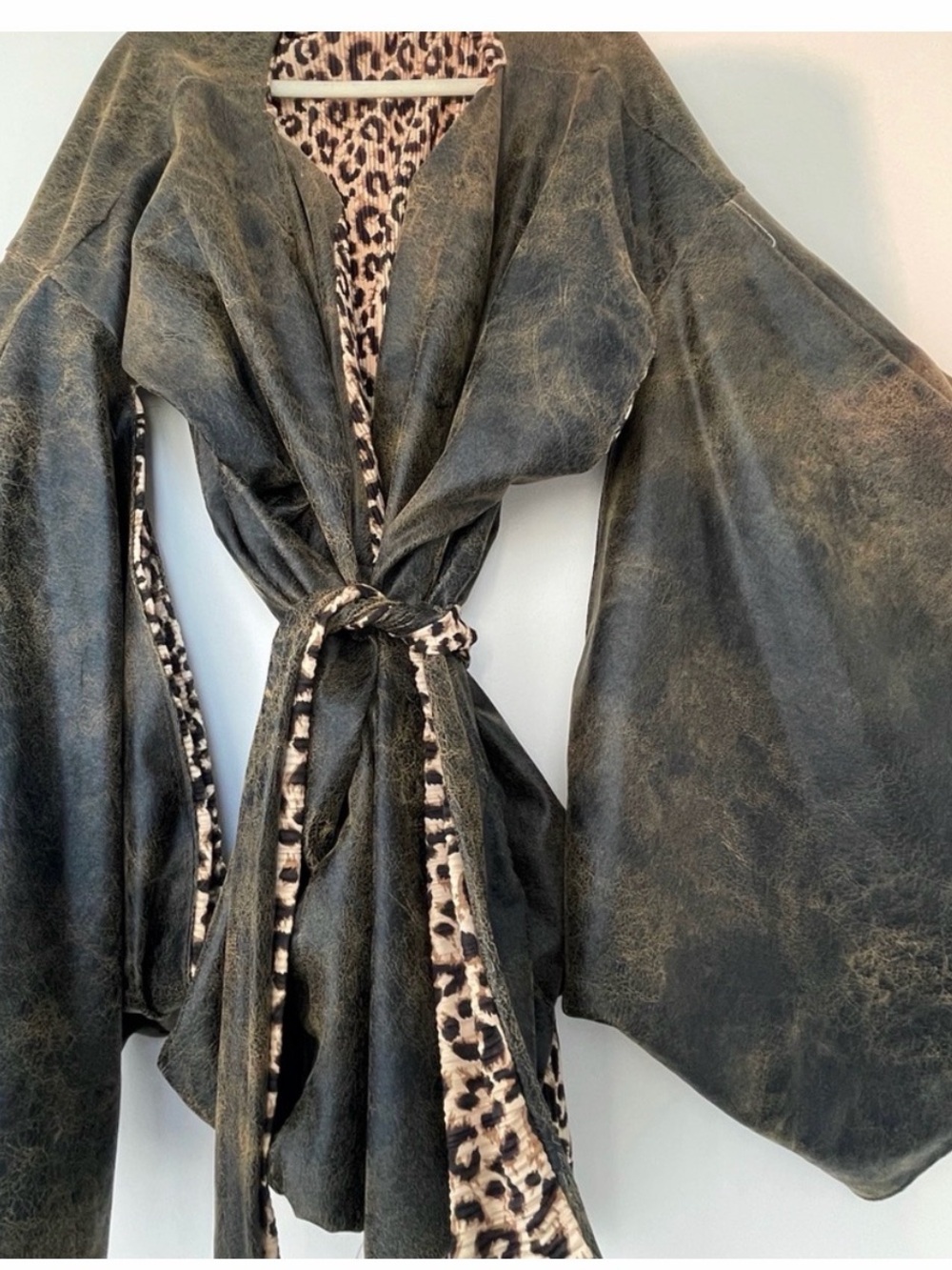 Reversible Leopard Trim Kimono Robe - Black/Beige